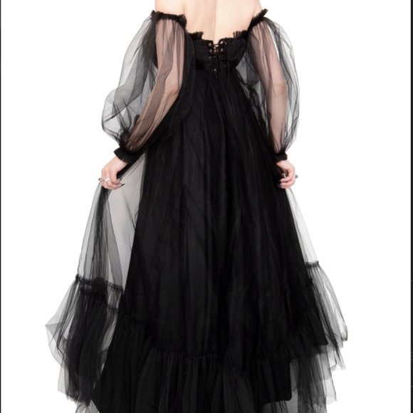 *NWT* Foxblood Limited Edition Aurora Gown in Size Medium - Picture 4 of 11